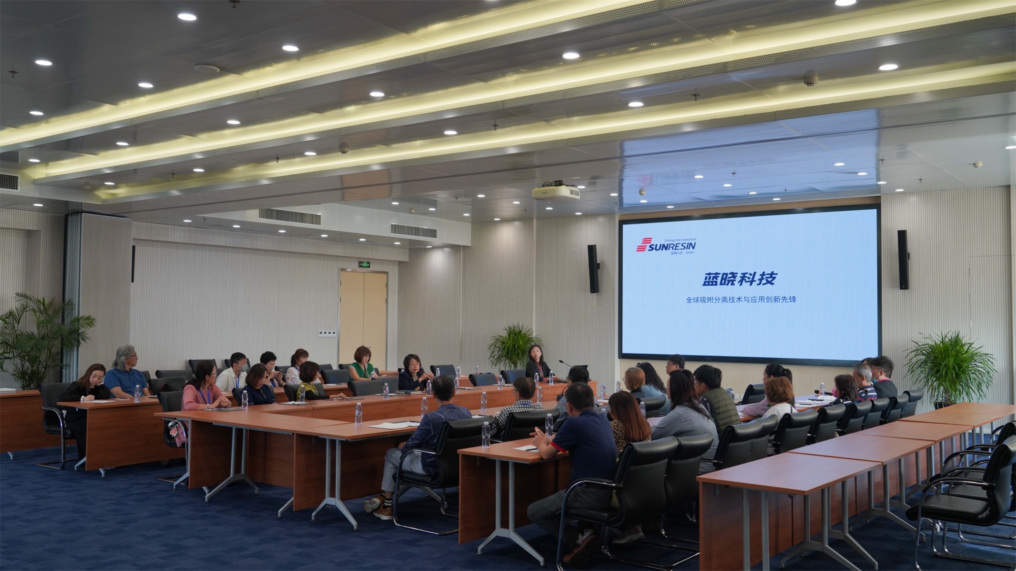 ݷݷ����������ӳ������