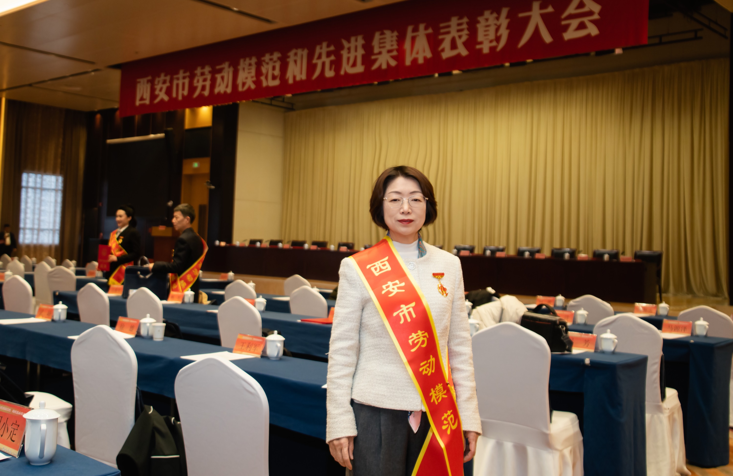 ���³����¾���ʿ�ٻ��������Ͷ�ģ�����ƺ�